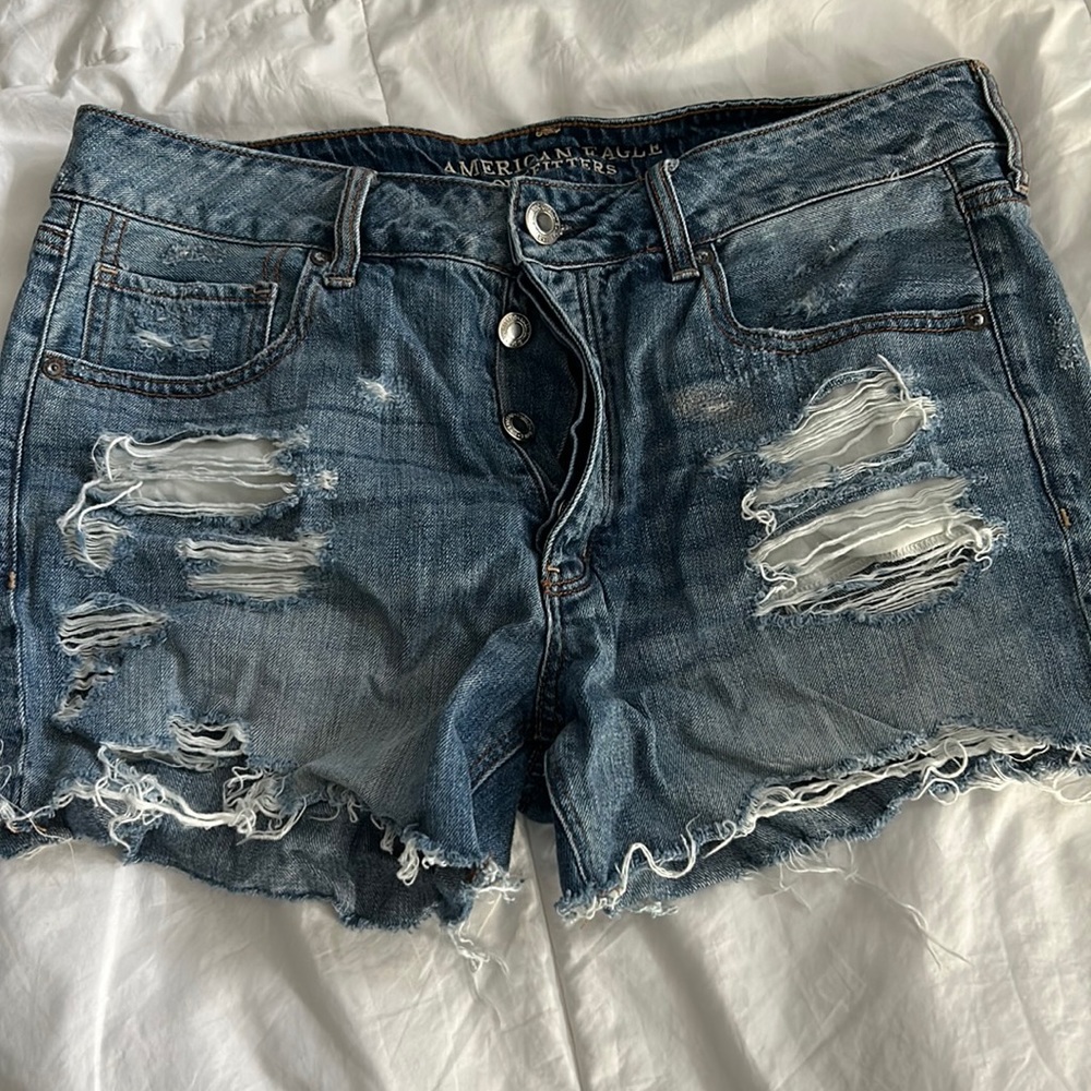 American Eagle Tomgirl shorts - size 12